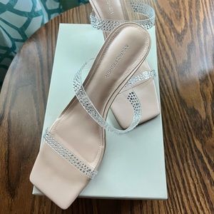 NWT Marc Fisher Heels SZ.10